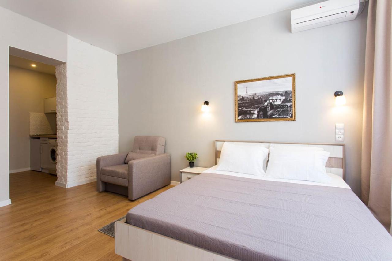 Cozy Apartment Beside Metro Yaroslava Mudroho, Universytet - Chernyshevska Str 95-6 Charkiw Exterior foto